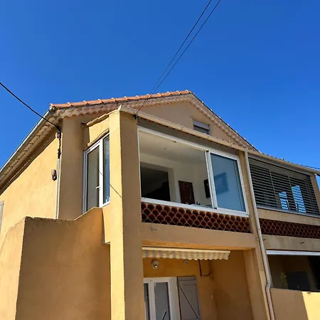 Breathtaking Mediterranean Views From Renovated Cosy Nest, Walk To Portissol And Port Lejlighed