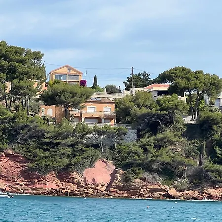 Breathtaking Mediterranean Views From Renovated Cosy Nest, Walk To Portissol And Port *