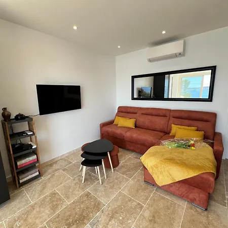 Breathtaking Mediterranean Views From Renovated Cosy Nest, Walk To Portissol And Port