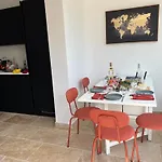 Breathtaking Mediterranean Views From Renovated Cosy Nest, Walk To Portissol And Port Sanary-sur-Mer