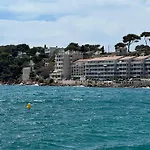 Breathtaking Mediterranean Views From Renovated Cosy Nest, Walk To Portissol And Port