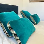 Breathtaking Mediterranean Views From Renovated Cosy Nest, Walk To Portissol And Port Sanary-sur-Mer