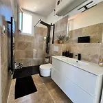 Apartment Breathtaking Mediterranean Views From Renovated Cosy Nest, Walk To Portissol And Port *