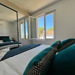 Breathtaking Mediterranean Views From Renovated Cosy Nest, Walk To Portissol And Port *