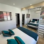 Breathtaking Mediterranean Views From Renovated Cosy Nest, Walk To Portissol And Port Apartment *