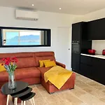 Breathtaking Mediterranean Views From Renovated Cosy Nest, Walk To Portissol And Port *