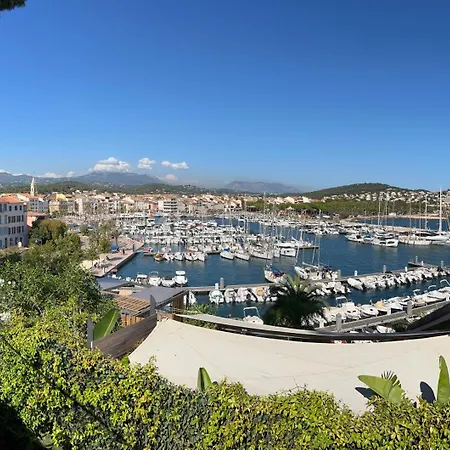Apartment Breathtaking Mediterranean Views From Renovated Cosy Nest, Walk To Portissol And Port *