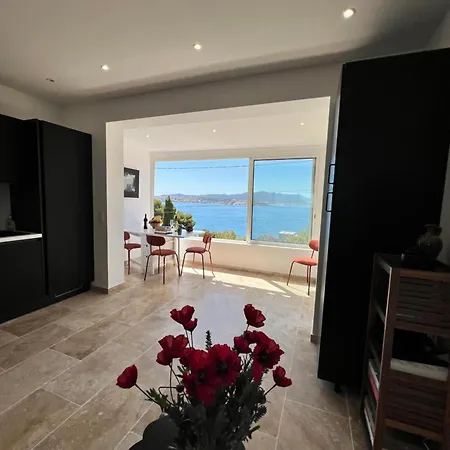 Breathtaking Mediterranean Views From Renovated Cosy Nest, Walk To Portissol And Port サナリー・シュル・メール
