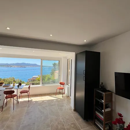 Breathtaking Mediterranean Views From Renovated Cosy Nest, Walk To Portissol And Port サナリー・シュル・メール