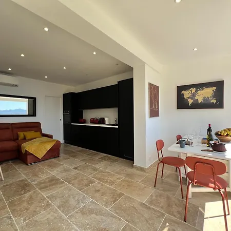 Breathtaking Mediterranean Views From Renovated Cosy Nest, Walk To Portissol And Port * Sanary-sur-Mer