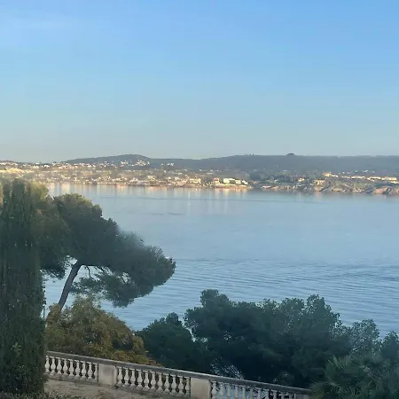 Breathtaking Mediterranean Views From Renovated Cosy Nest, Walk To Portissol And Port Apartment *